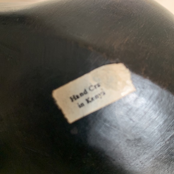 Ebonywood hand car from Kenya elephant with baby. - Picture 3 of 4